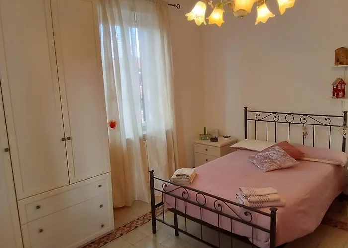 Apartment Italy's Enchanting Ambiance - A Snug In Rom